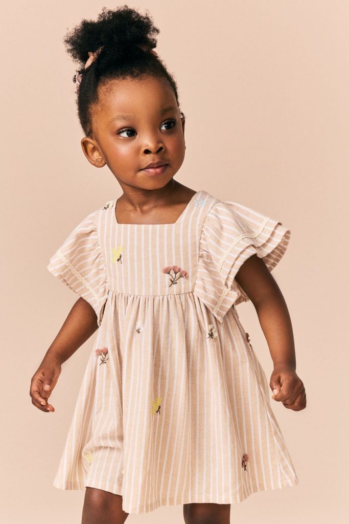 Çizgili Çiçek Nakışlı Elbise